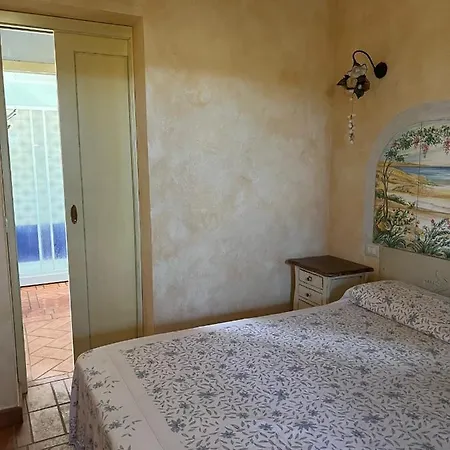 Re - Samuela A 50 M Dal Mare * Orosei