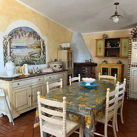 Re - Samuela A 50 M Dal Mare Apartmán *