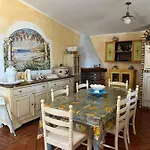 Re - Samuela A 50 M Dal Mare Apartamento *